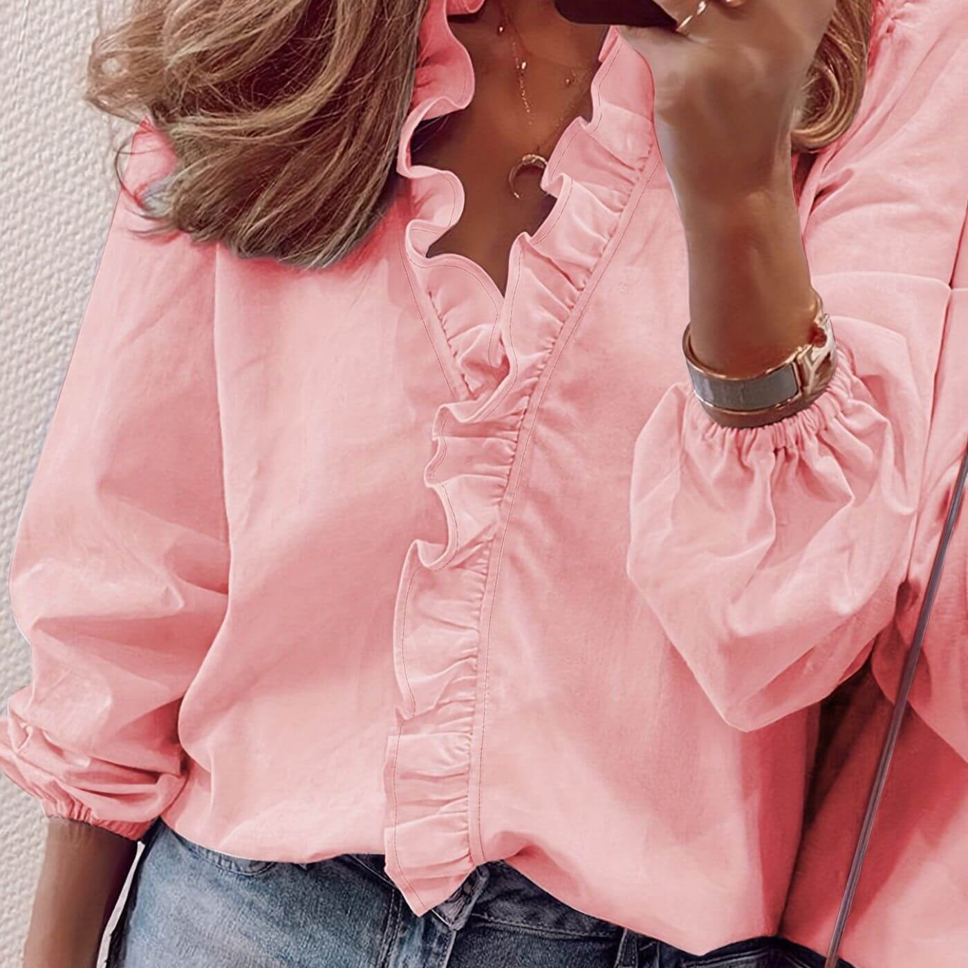 Thea™ – Elegant Rysjebluse med V-hals